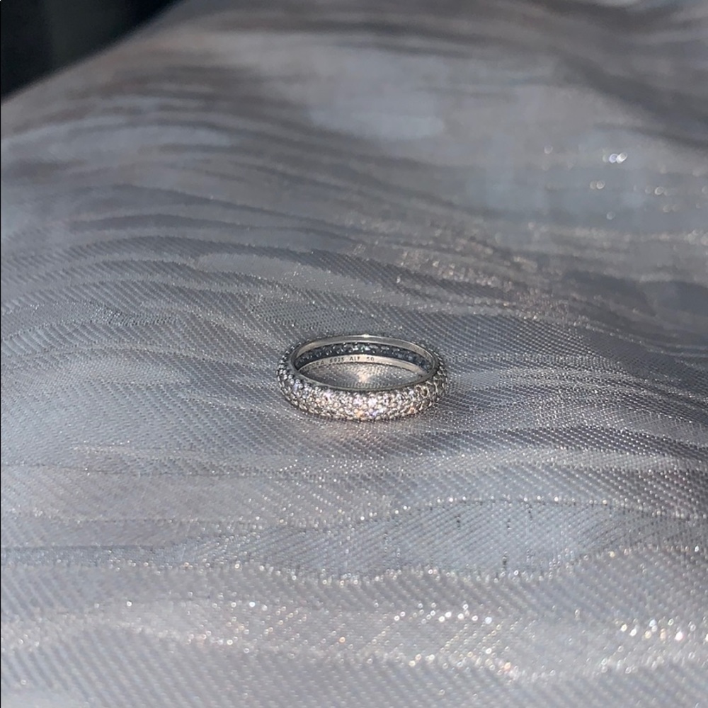 Pandora ring